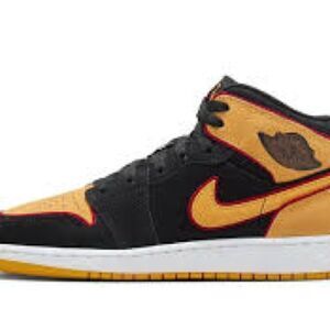 Jordan Men's Black and Yellow Sneakers